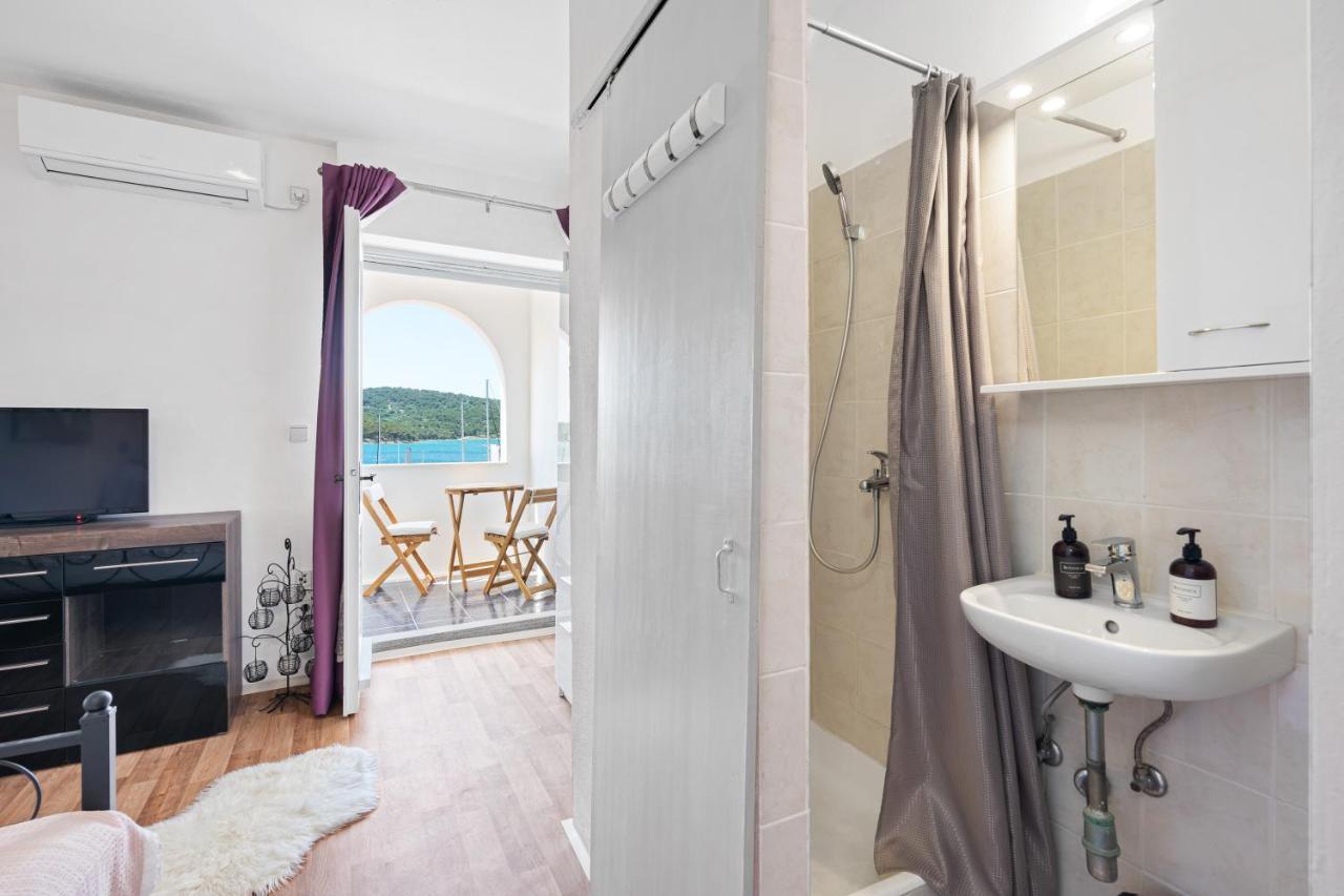 Irene Bed & Breakfast Tisno Kültér fotó