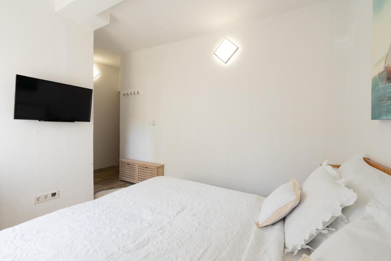 Irene Bed & Breakfast Tisno Kültér fotó